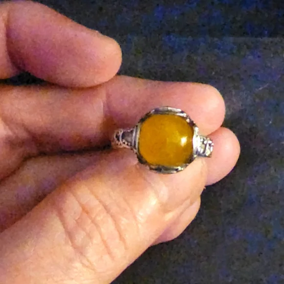 Ring - Picture 2 of 4